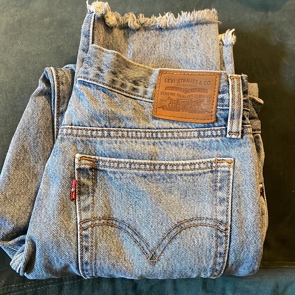 Levi Strauss wedgie style size 28 4 button front jeans - Picture 6 of 6